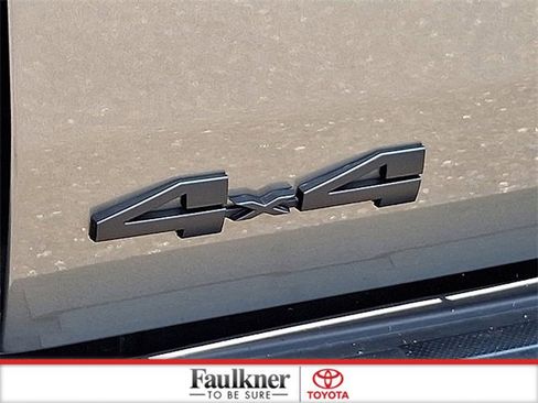 Used 2024 Toyota Tacoma TRD Sport AWD/4WD image 31