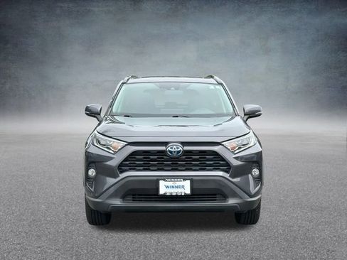 Used 2019 Toyota RAV4 XLE image 3