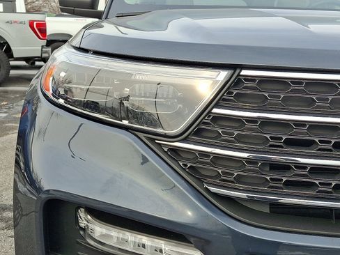 Certified 2022 Ford Explorer XLT w/ Equipment Group 202A image 9