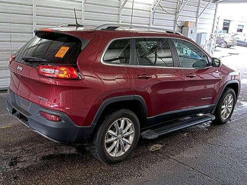Used 2017 Jeep Cherokee Limited w/ Luxury Group AWD/4WD image 3