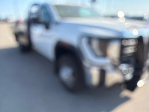 Used 2024 GMC Sierra 3500 Pro w/ Convenience Package AWD/4WD image 3