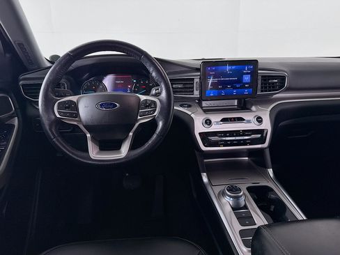 Used 2022 Ford Explorer XLT w/ Equipment Group 202A image 26