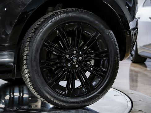 Used 2024 Land Rover Range Rover Evoque Dynamic SE image 61