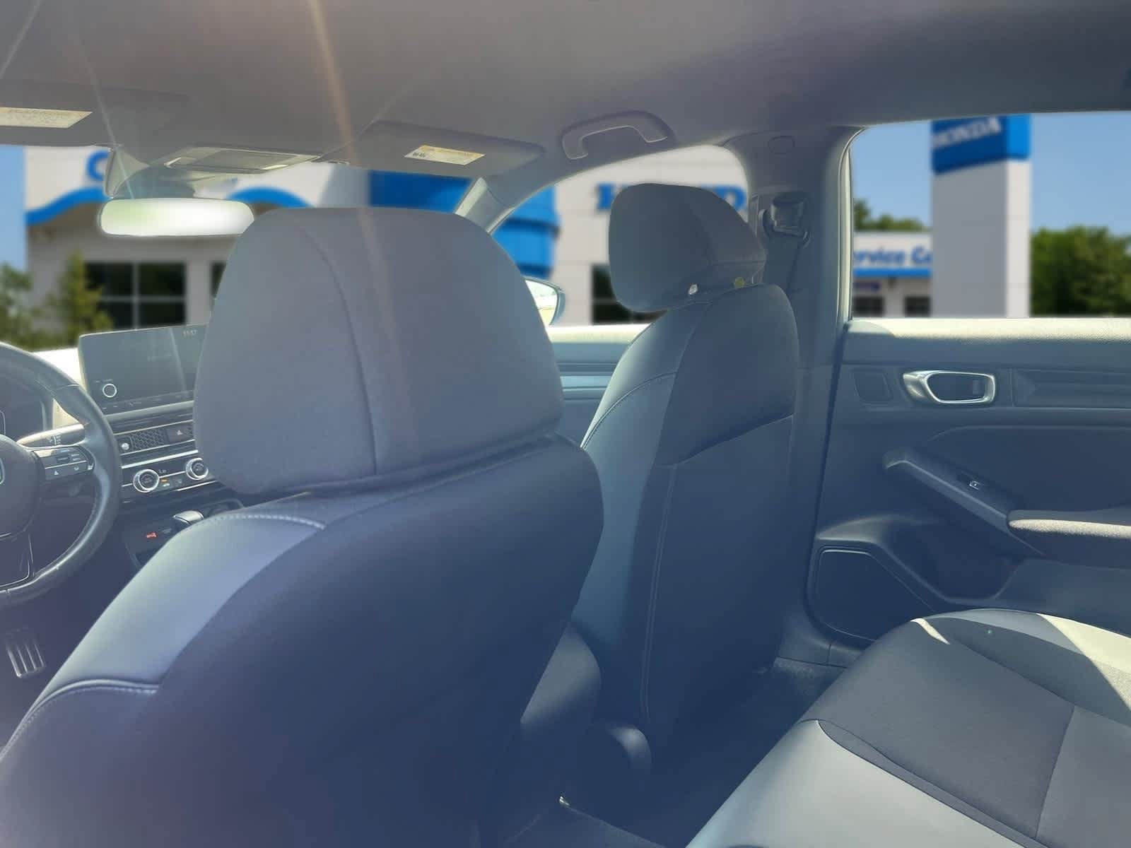 Used 2023 Honda Civic Sport image 28