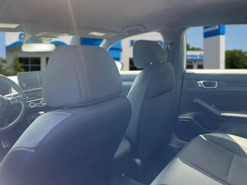 Used 2023 Honda Civic Sport image 28