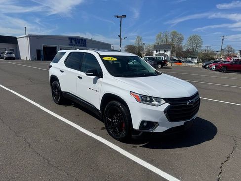 Used 2019 Chevrolet Traverse Premier w/ Redline Edition AWD/4WD image 3