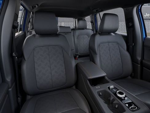 New 2026 Jeep Cherokee Overland image 16