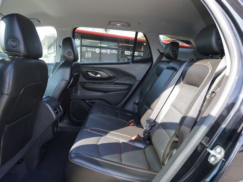 Used 2019 GMC Terrain SLT w/ Preferred Package FWD image 26