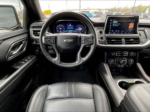 Used 2024 Chevrolet Suburban RST w/ Luxury Package AWD/4WD image 5