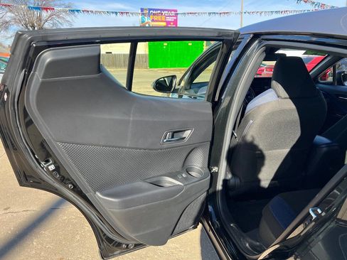 Used 2020 Toyota C-HR image 14