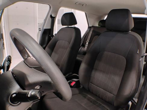 Used 2021 Hyundai Venue SE image 46