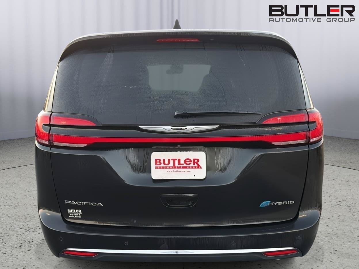 Used 2023 Chrysler Pacifica Touring-L FWD image 5