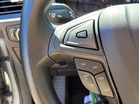 Used 2024 Ford Edge SE image 24