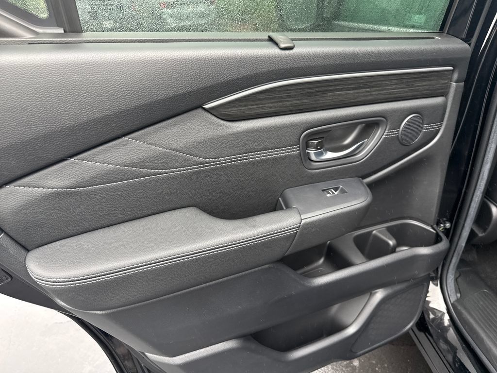 Certified 2026 Honda Pilot Touring image 18