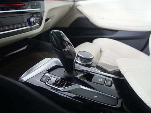 Used 2018 BMW 540i image 27