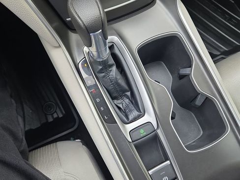 Certified 2018 Honda Accord EX image 23