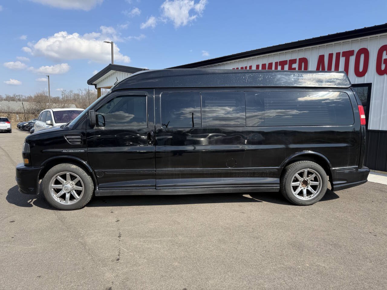 Used 2014 GMC Savana 2500 Extended RWD image 13
