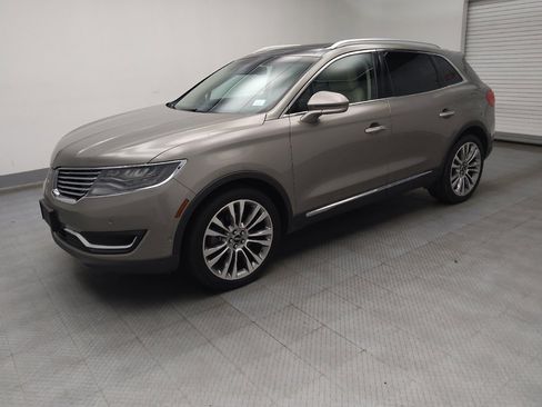 Used 2016 Lincoln MKX Reserve w/ Luxury Package image 2