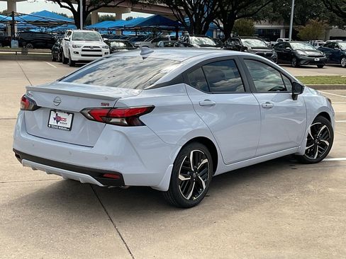 New 2025 Nissan Versa SR w/ Trunk Package image 5
