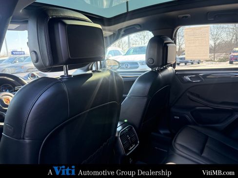 Used 2020 Porsche Macan image 21