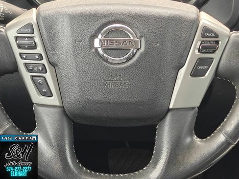 Used 2018 Nissan Titan PRO-4X w/ Pro-4x Convenience Package AWD/4WD image 5