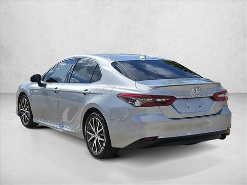 Used 2024 Toyota Camry XLE FWD image 8