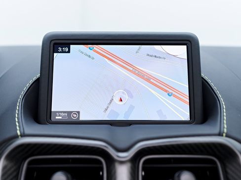 Used 2023 Aston Martin V8 Vantage Roadster image 74