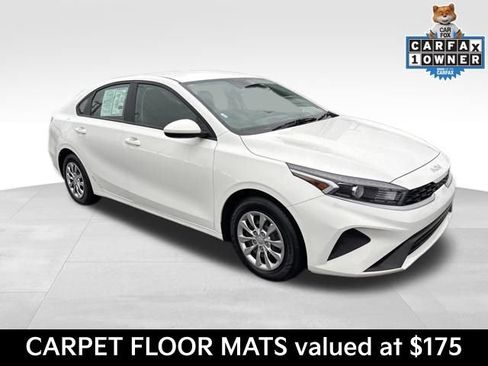 Used 2024 Kia Forte LX image 1