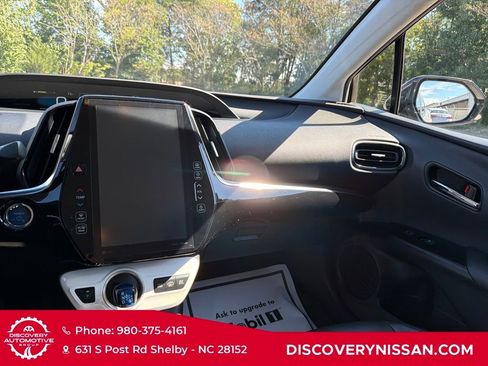 Used 2017 Toyota Prius Prime Premium image 24