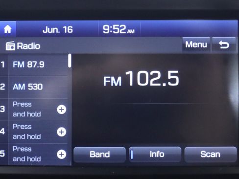 Used 2019 Hyundai Santa Fe SE FWD image 16