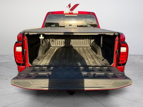 Used 2023 GMC Canyon Denali image 32