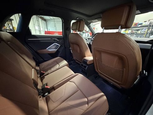 Used 2020 Audi Q3 2.0T Premium Plus AWD/4WD image 17