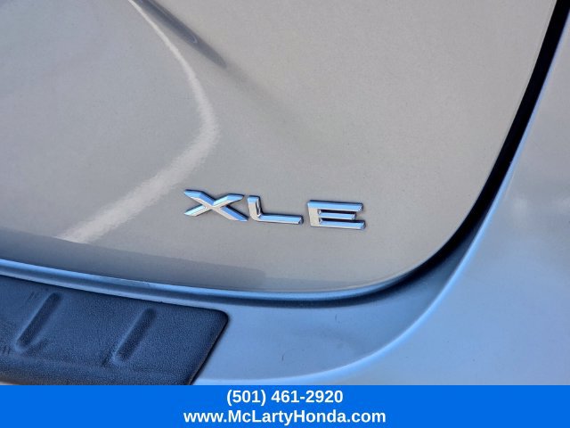 Used 2015 Toyota Avalon XLE Touring FWD image 11