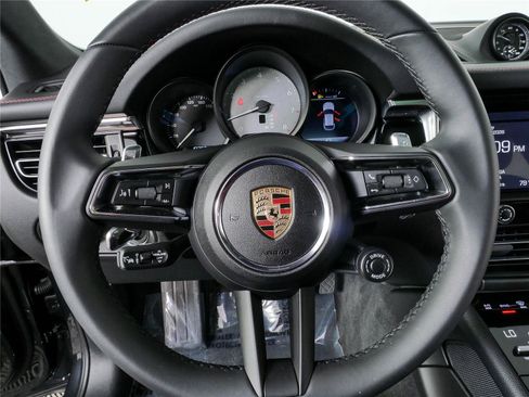 Used 2025 Porsche Macan S AWD/4WD image 10