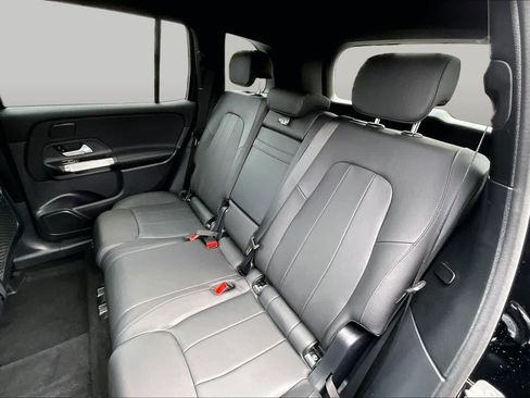 Used 2025 Mercedes-Benz GLB 250 w/ Exclusive Package image 19