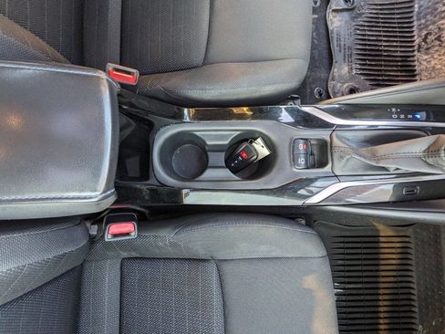 Used 2021 Toyota Corolla SE image 19