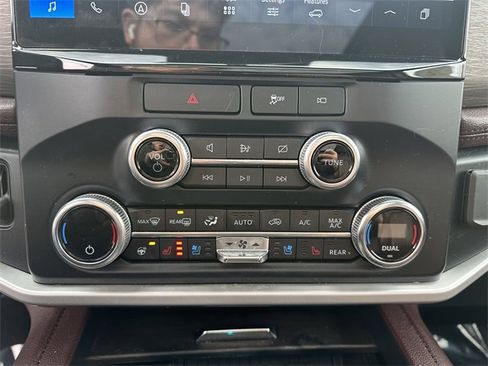 Certified 2022 Ford Expedition Limited image 23