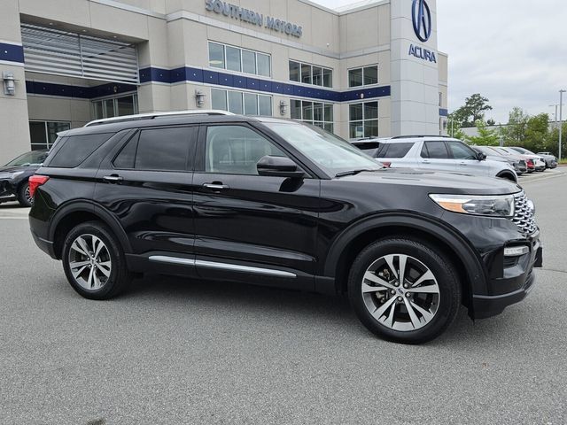 Used 2020 Ford Explorer Platinum w/ Premium Technology Package AWD/4WD image 2