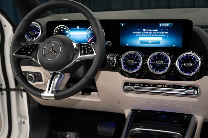 New 2026 Mercedes-Benz GLA 250 4MATIC image 18