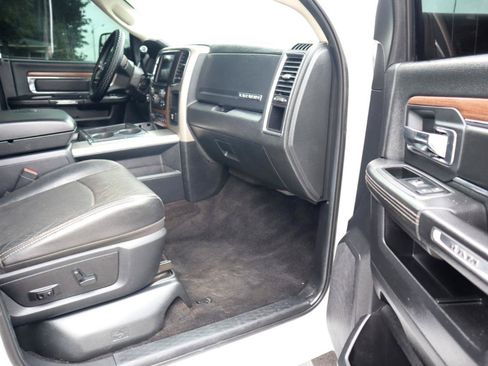 Used 2014 RAM 2500 Laramie w/ Convenience Group AWD/4WD image 16