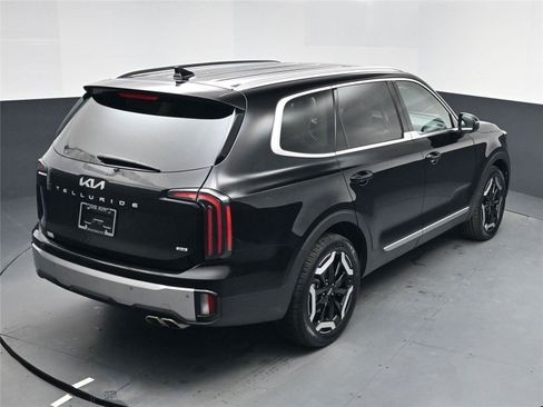 Used 2024 Kia Telluride EX image 25
