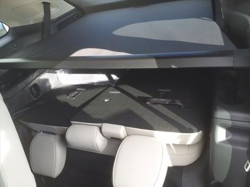 New 2025 MAZDA CX-90 3.3 Turbo w/ Preferred Package image 13