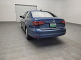 Used 2017 Volkswagen Jetta SEL Premium image 6