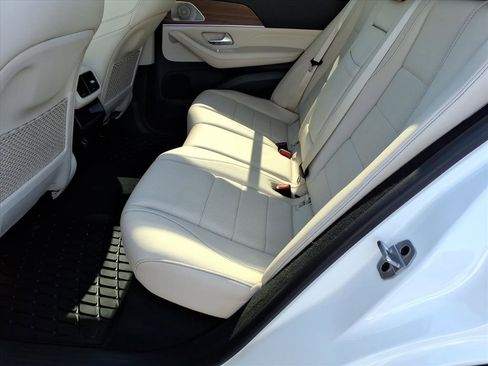 Used 2022 Mercedes-Benz GLE 350 4MATIC image 9