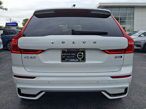 Certified 2024 Volvo XC60 B5 Plus w/ Climate Package AWD/4WD image 5