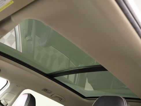 Used 2021 Volkswagen Atlas SEL image 16