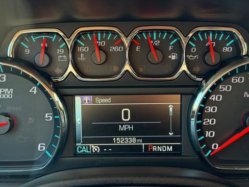 Used 2015 Chevrolet Suburban LT w/ Luxury Package AWD/4WD image 19