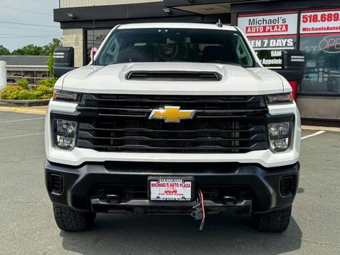 Used 2024 Chevrolet Silverado 2500 W/T AWD/4WD image 9