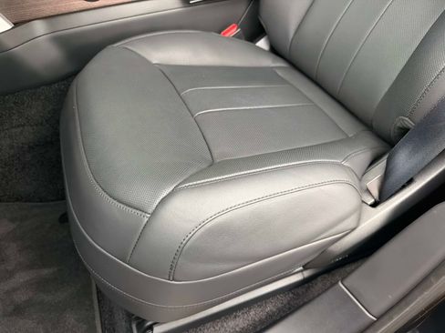 Used 2025 Land Rover Range Rover SE AWD/4WD image 18