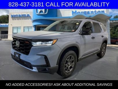 New 2025 Honda Pilot TrailSport